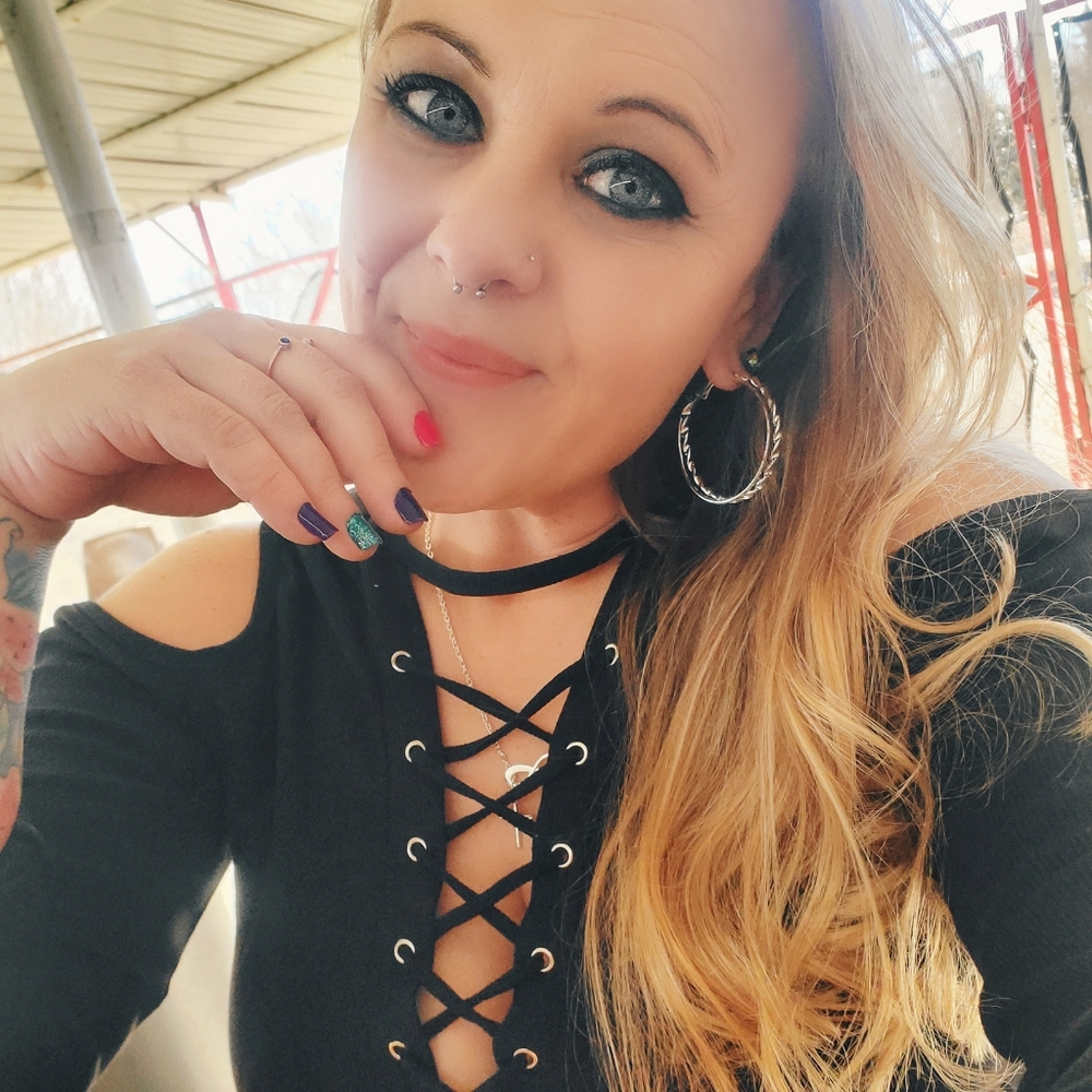 Meet your Posher, Melissa